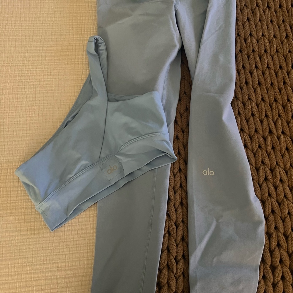 ALO Yoga Light Blue Leggings